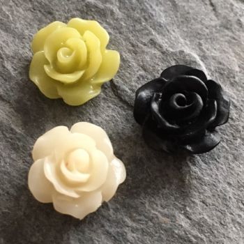 SMALL ROSE CABOCHON